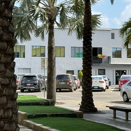 Central Boutique Hotel Oranjestad Luaran gambar