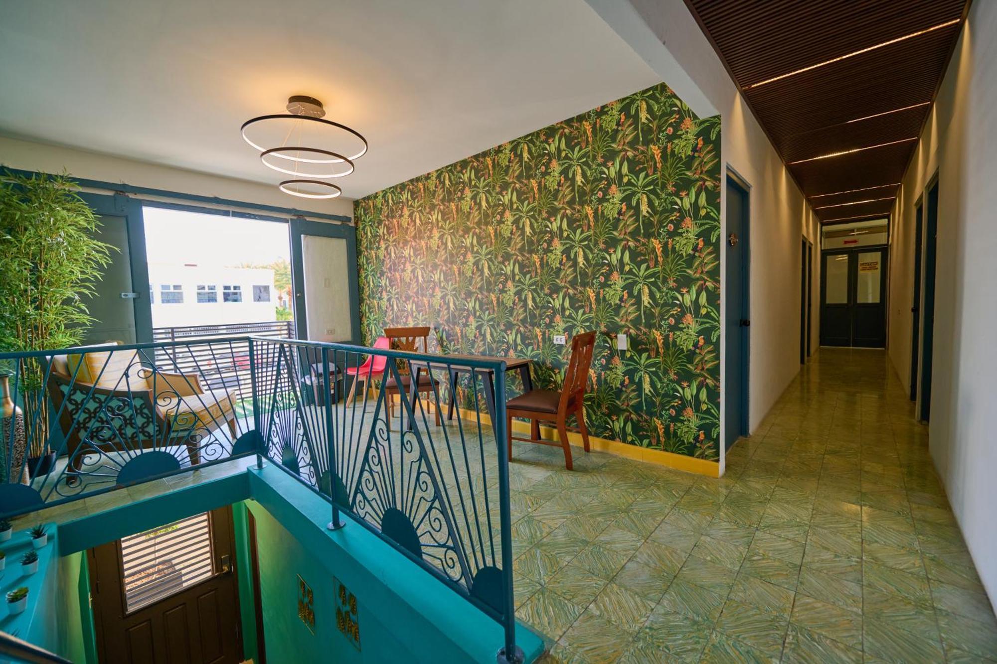 Central Boutique Hotel Oranjestad Luaran gambar