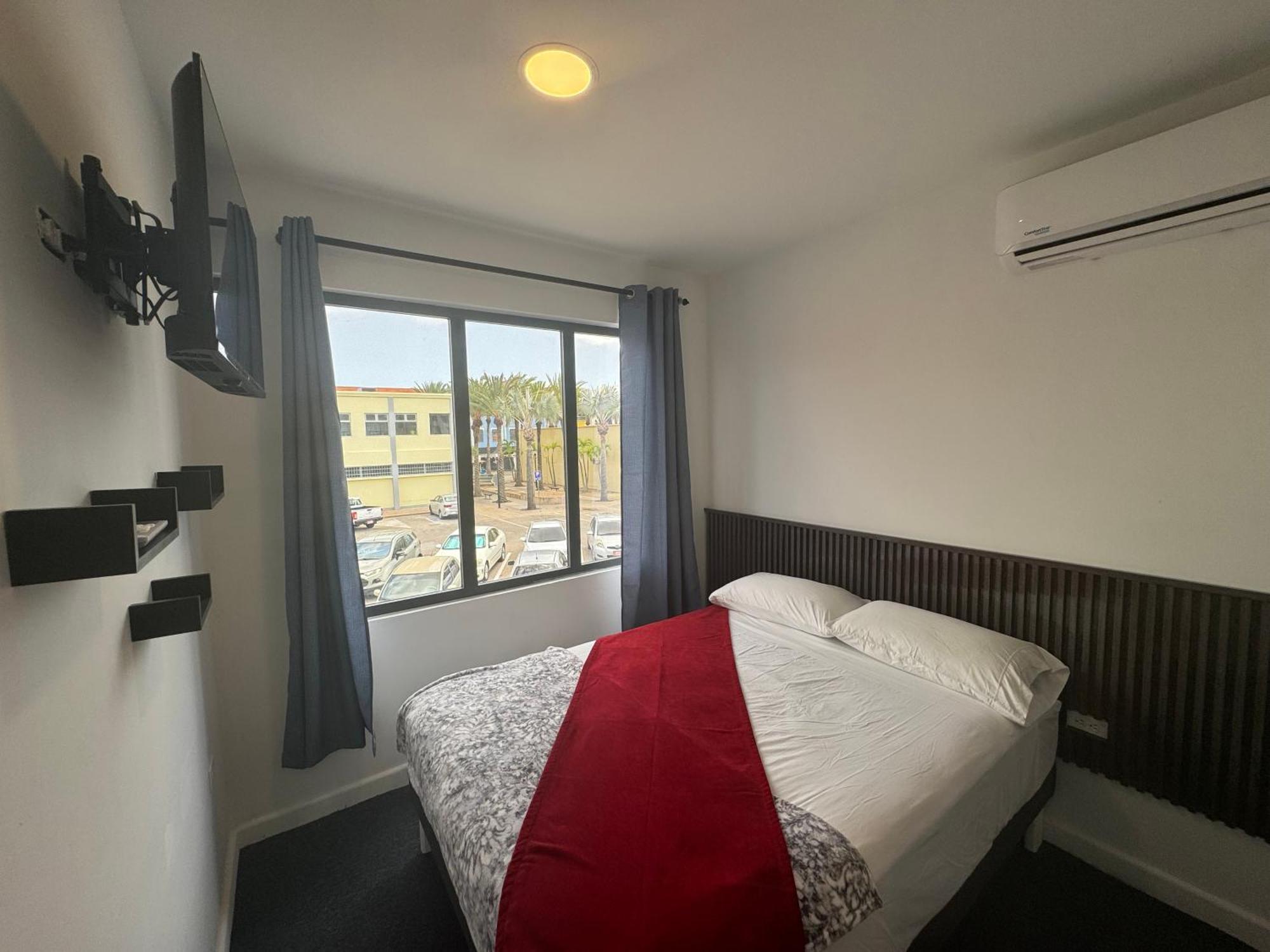 Central Boutique Hotel Oranjestad Luaran gambar