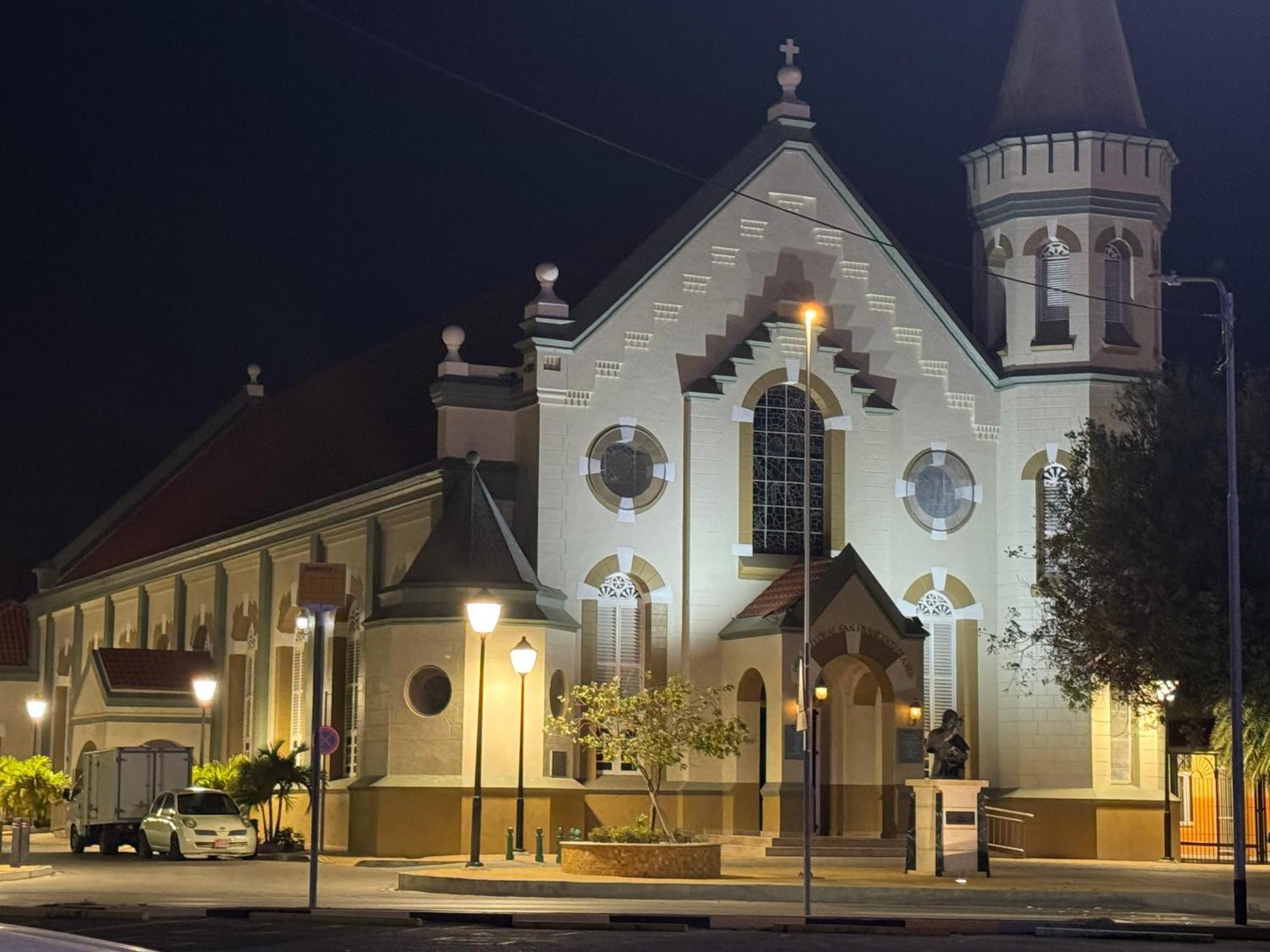 Central Boutique Hotel Oranjestad Luaran gambar